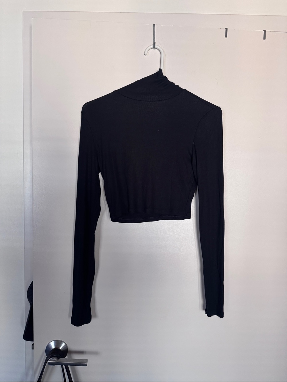 Aritzia Sunday Best Black Ribbed Cropped Long-Sleeve Turtleneck